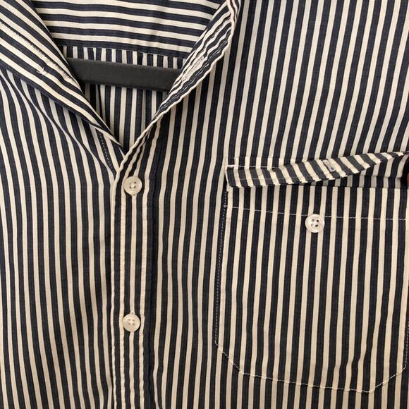 Kenneth Cole Reaction Stripe Button Medium - Picture 7 of 7